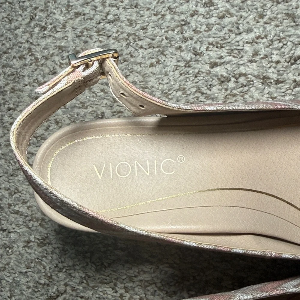 Vionic Coralina Women's‎ Chevron Slingback Wedge Size 8.5